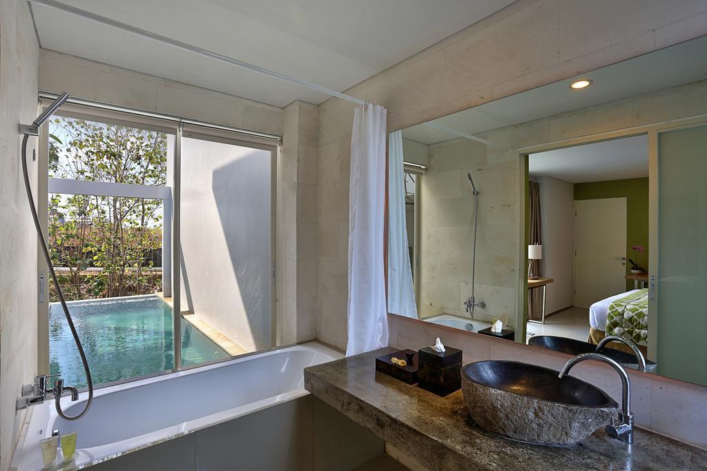 Garden Bay View Villa Nusa Dua  Buitenkant foto